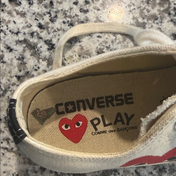 Comme des Garcons Cream and Red Sneakers - Picture 4 of 16